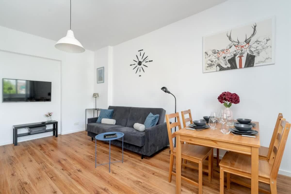 Konarskiego Blisko Jeziora Maltanskiego By Renters Appartamento
